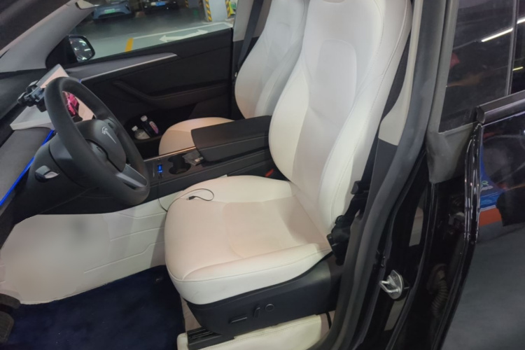 Tesla Model Y 2023 #15 Tesla Model Y 2023 car image #15