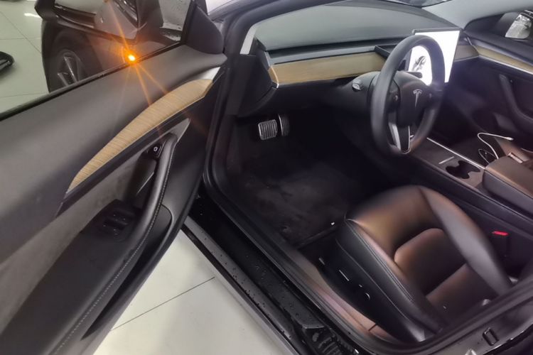 Tesla Model 3 2021 #16 Tesla Model 3 2021 car image #16