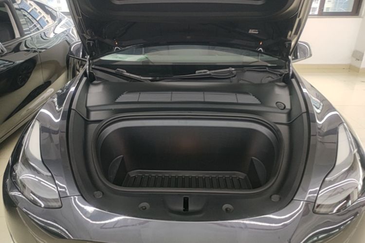 Tesla Model Y 2024 #20 Tesla Model Y 2024 car image #20