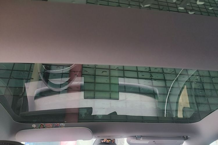 Tesla Model 3 2024 car image #18