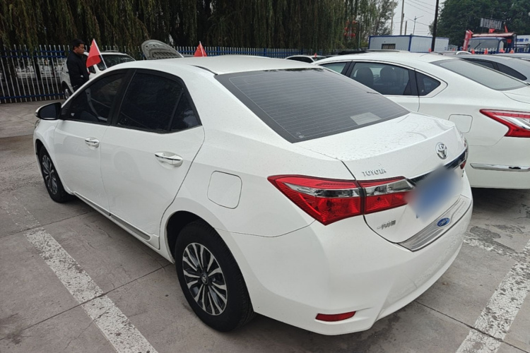 Toyota Corolla 2017 #5 Toyota Corolla 2017 car image #5