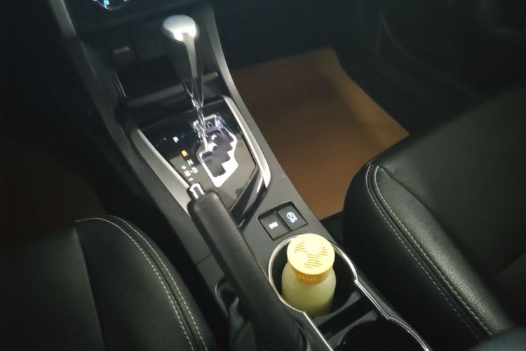 Toyota Corolla 2019 #14 Toyota Corolla 2019 car image #14