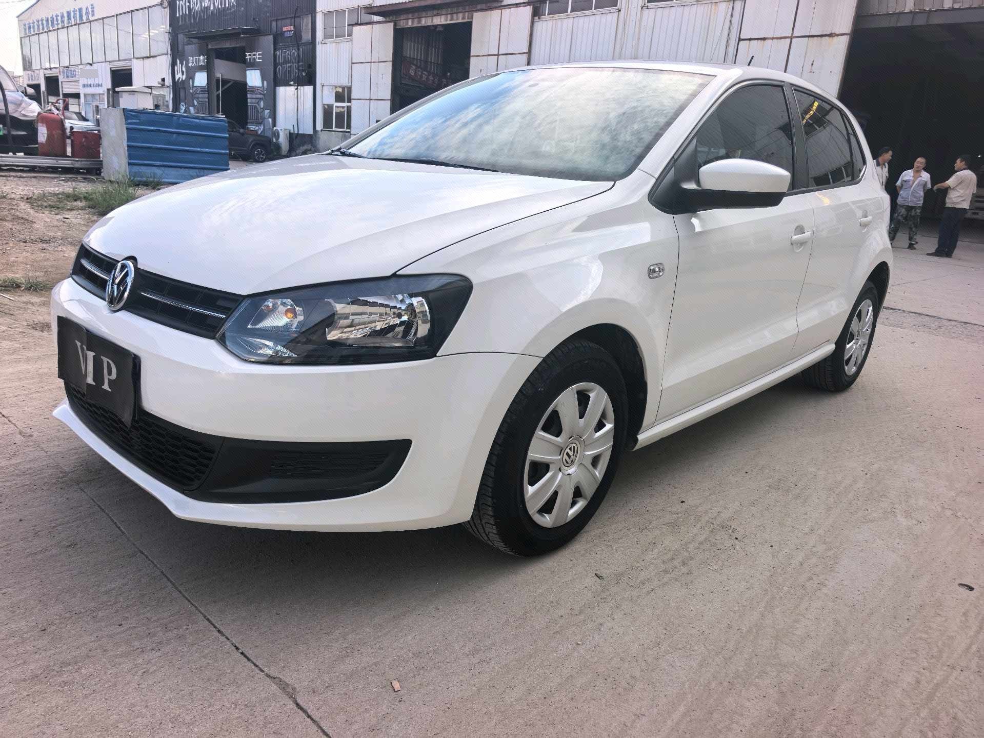 Volkswagen Polo 2013 Volkswagen Polo 2013 car image