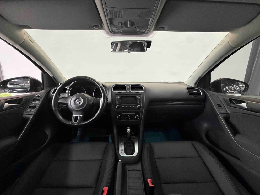 Volkswagen Golf 2012 car image #6
