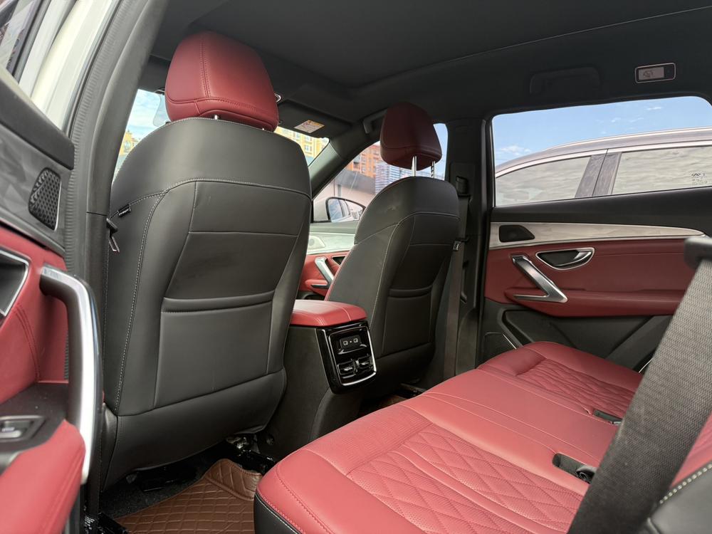 Jetour X70 PLUS 2022 car image #13