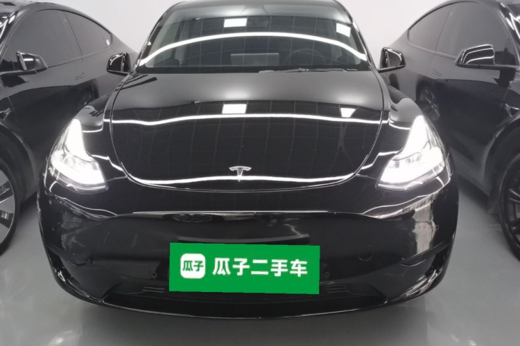 Tesla Model Y 2023 car image #3