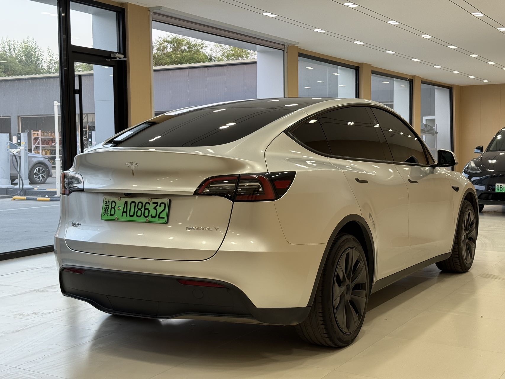 Tesla Model Y 2024 #7 Tesla Model Y 2024 image de voiture #7