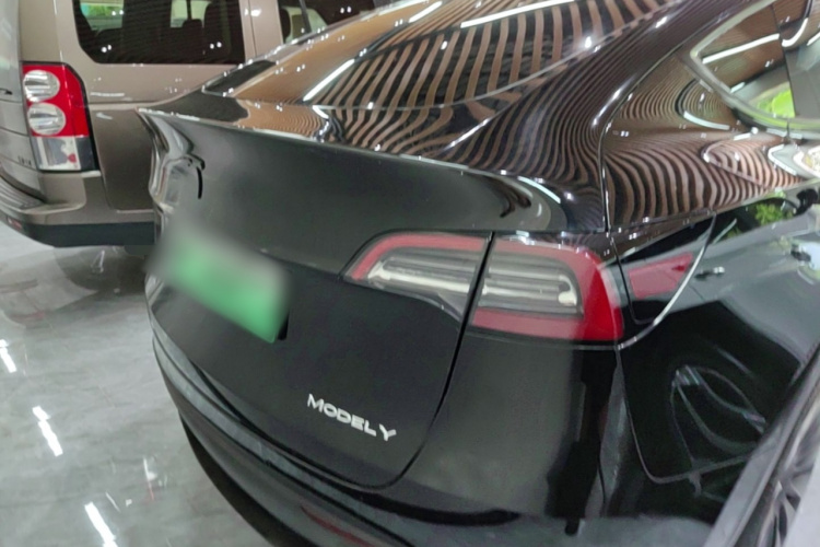 Tesla Model Y 2022 #6 Tesla Model Y 2022 car image #6