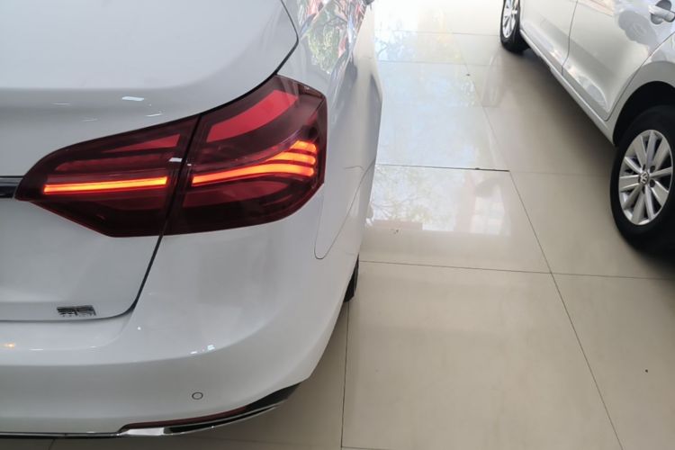 GEELY Emgrand 2020 #8 GEELY Emgrand 2020 car image #8
