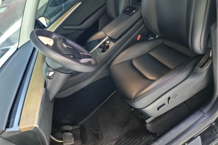Tesla Model Y 2022 #15 Tesla Model Y 2022 car image #15