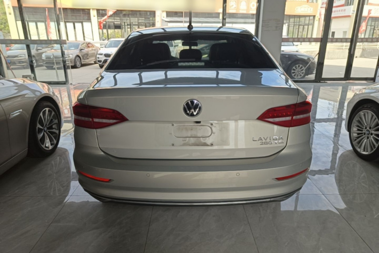 Volkswagen Lavida 2021 car image #6