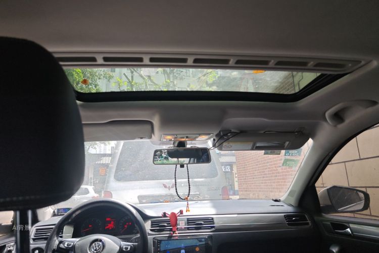 Volkswagen Santana 2017 car image #20