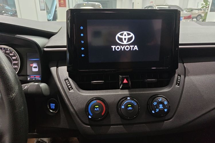 Toyota Corolla 2023 car image #13