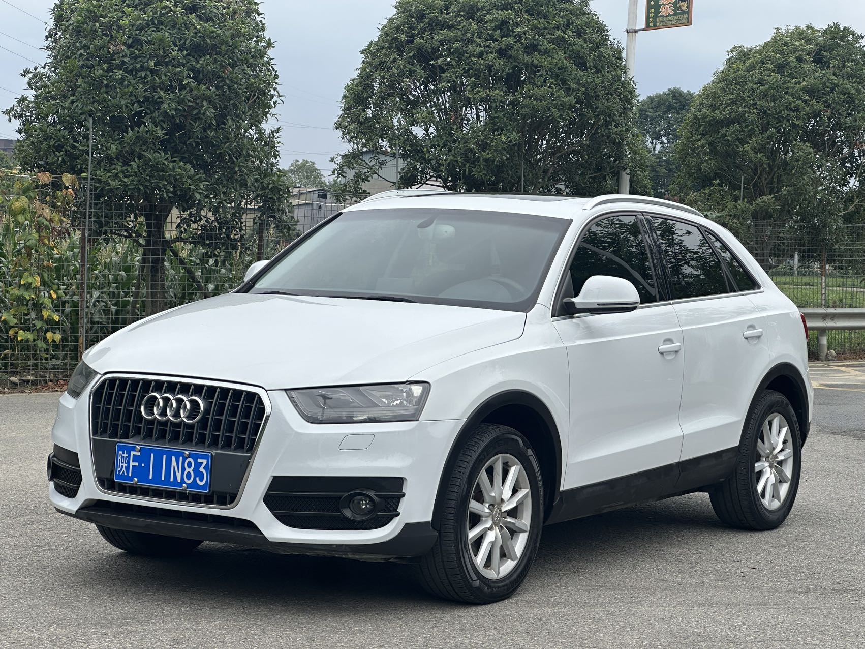 Audi Q3 2014 car image 