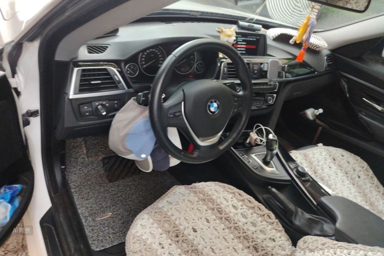 BMW 3 Series GT 2018 car image #11