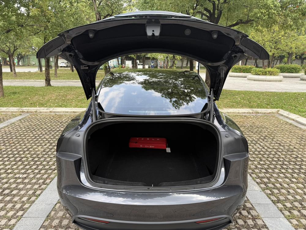 Tesla Model 3 2024 immagine di auto #18