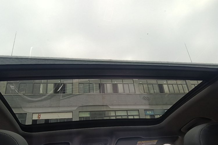 Audi Q3 2024 car image #19