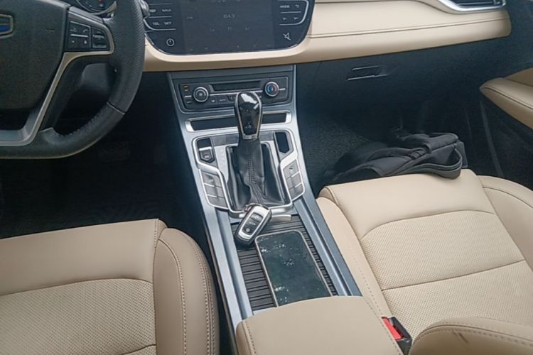 GEELY Emgrand 2018 #14 GEELY Emgrand 2018 car image #14