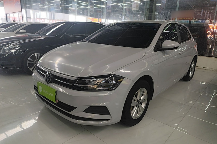 Volkswagen Polo 2023 car image #2