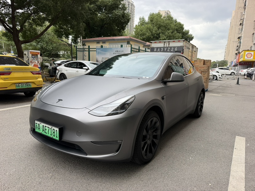 Tesla Model Y 2024 Tesla Model Y 2024 immagine di auto