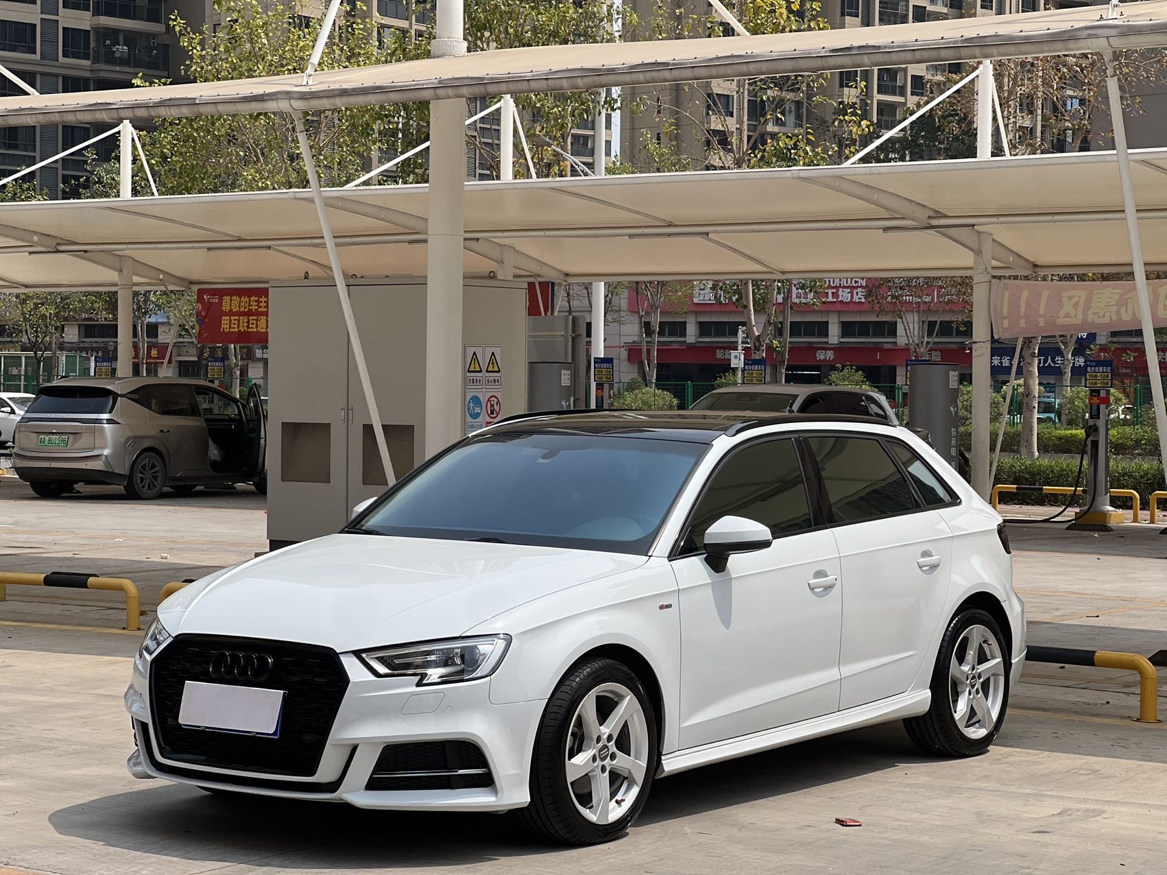 Audi A3 2018 car image 