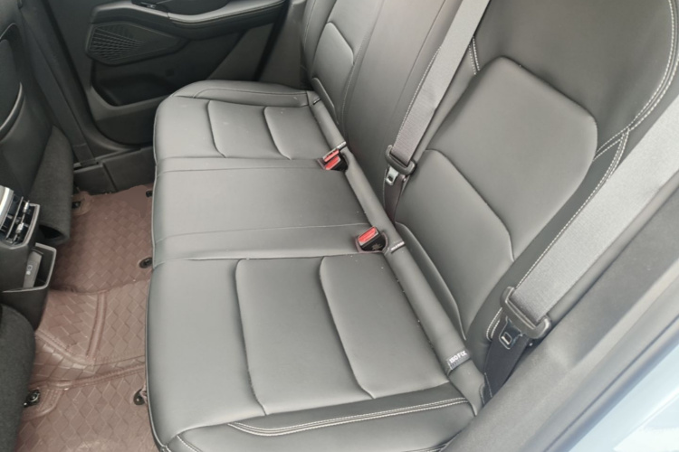 GEELY Emgrand 2024 #17 GEELY Emgrand 2024 car image #17