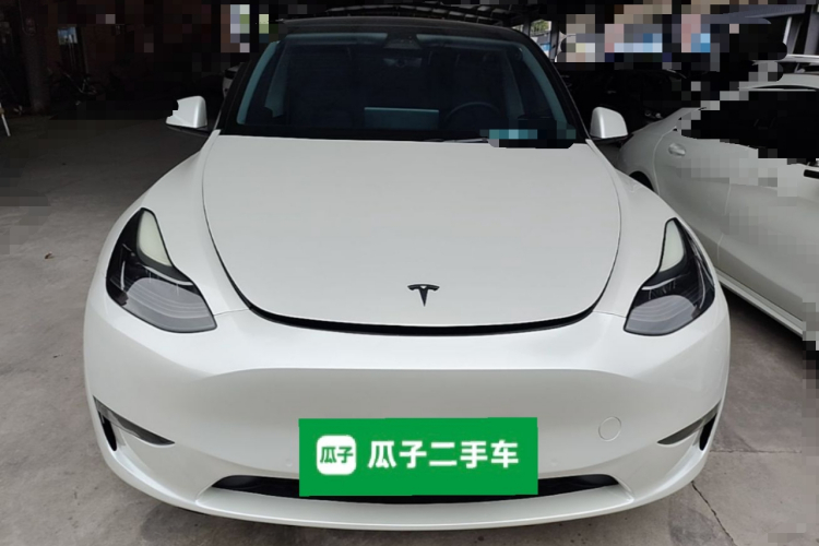 Tesla Model Y 2022 car image #3