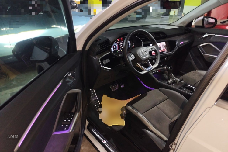 Audi Q3 2021 car image #18
