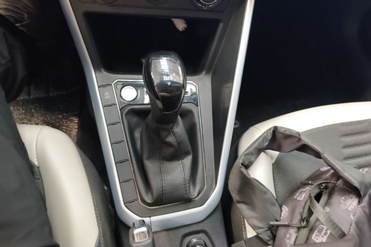 Volkswagen Polo 2021 car image #18