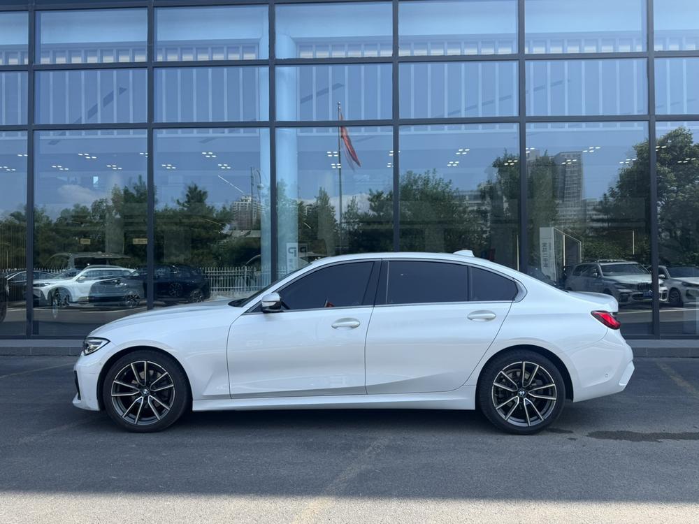 BMW 3 Series 2019 #3 BMW 3 Series 2019 car image #3