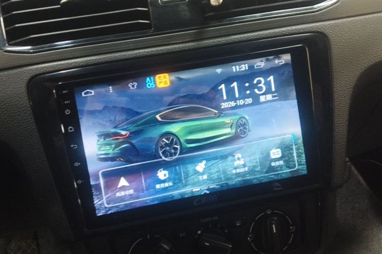 Volkswagen Santana 2020 imagen de coche #13