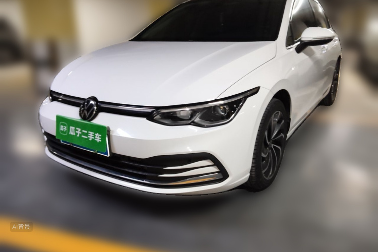 Volkswagen Golf 2023 car image #2