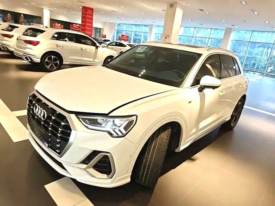 2022 2022 immagine di auto