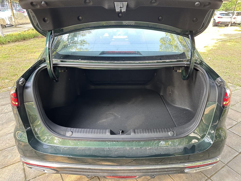 GEELY Emgrand 2025 car image #17