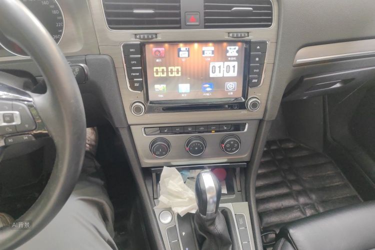 Volkswagen Golf 2015 car image #15