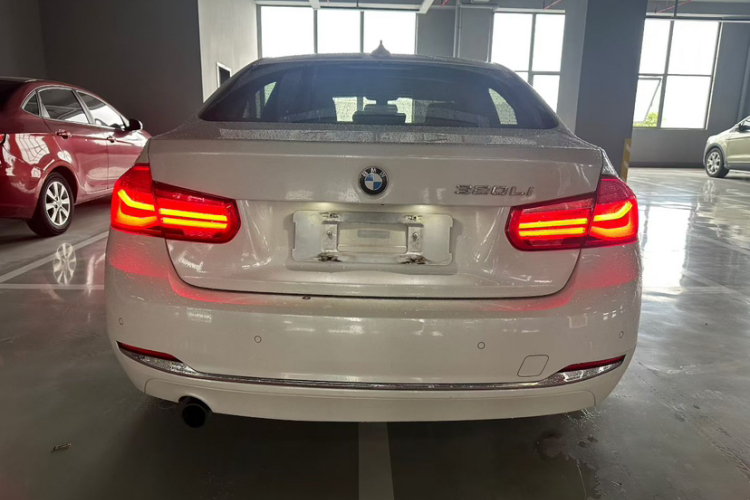 BMW 3 Series 2016 car image #3