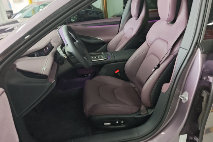 MI SU7 2025 car image #15