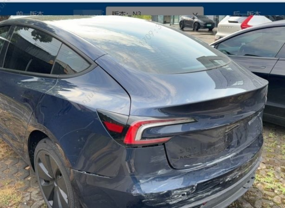 Tesla Model 3 2026 car image #2