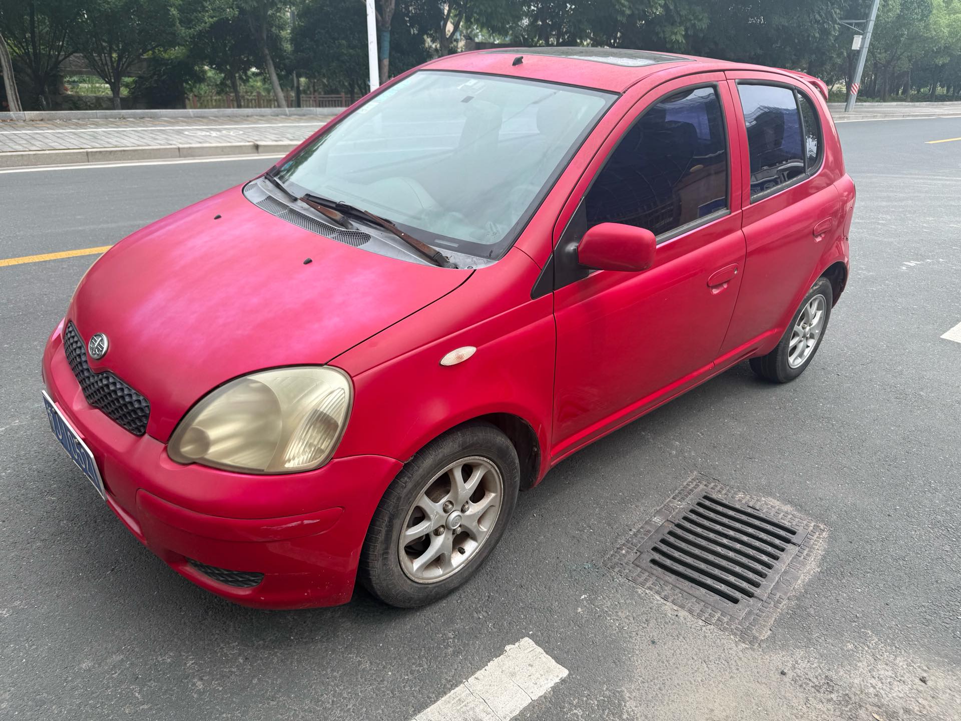 2004 2004 car image