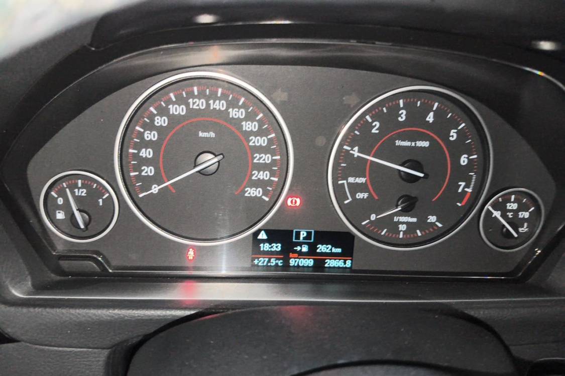 BMW 3 Series 2017 imagen de coche #26