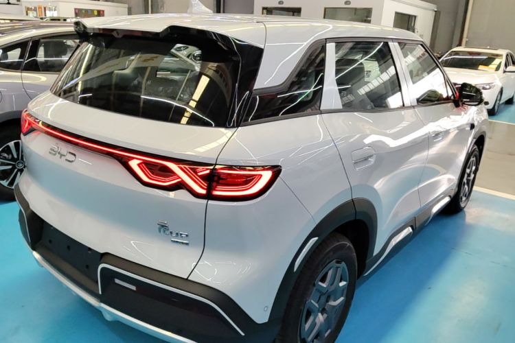 BYD YuanUP 2026 car image #7