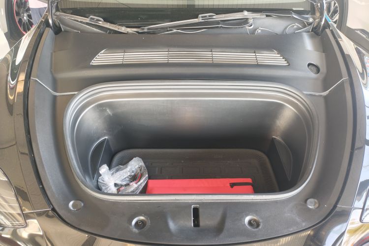 Tesla Model Y 2022 car image #20
