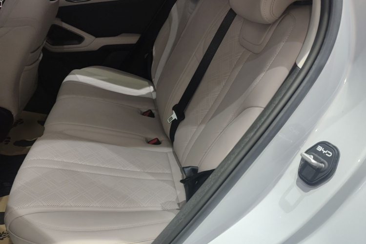 BYD YuanUP 2025 #17 BYD YuanUP 2025 imagem de carro #17