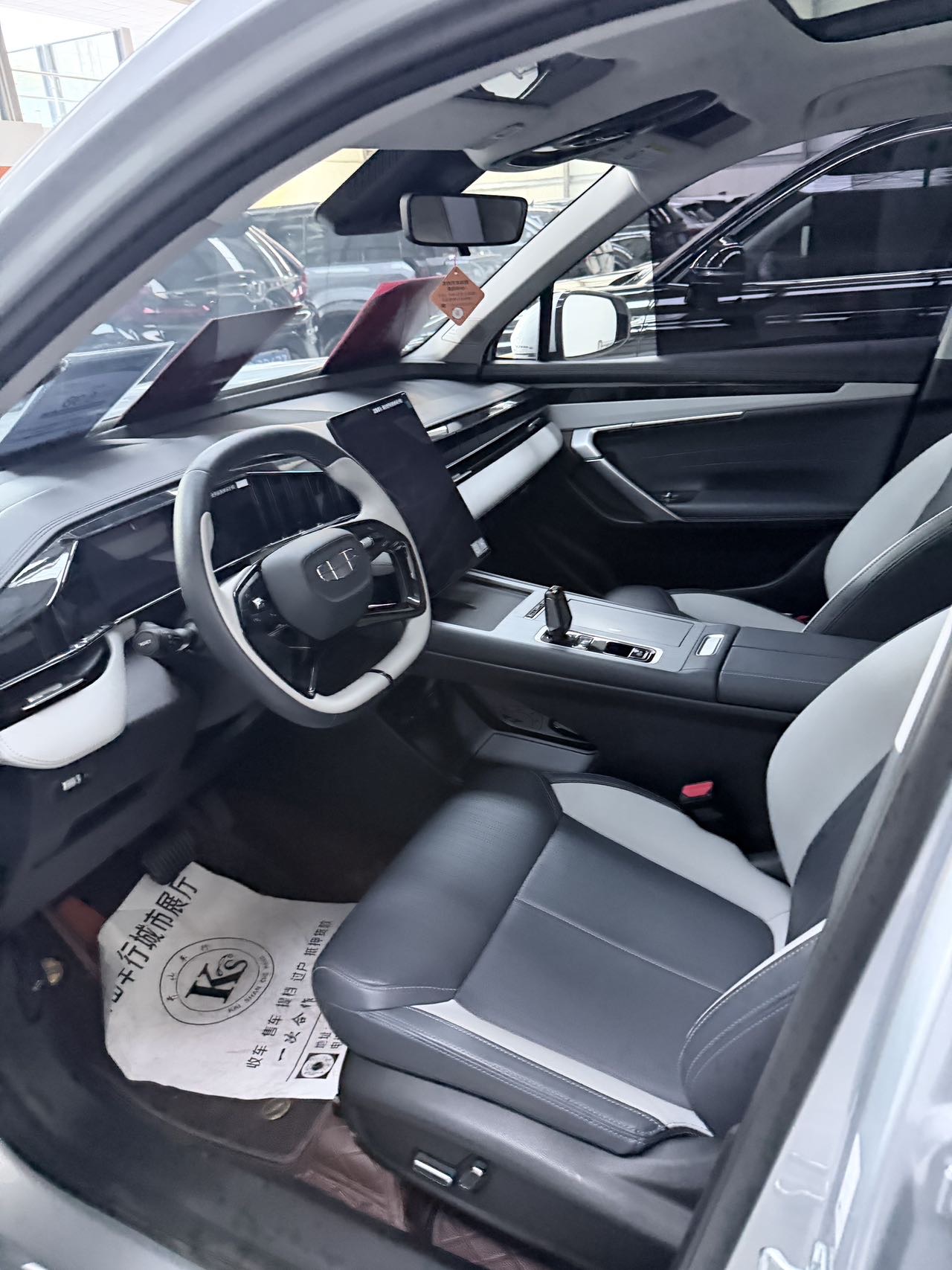 GEELY Boyue L 2024 immagine di auto #2