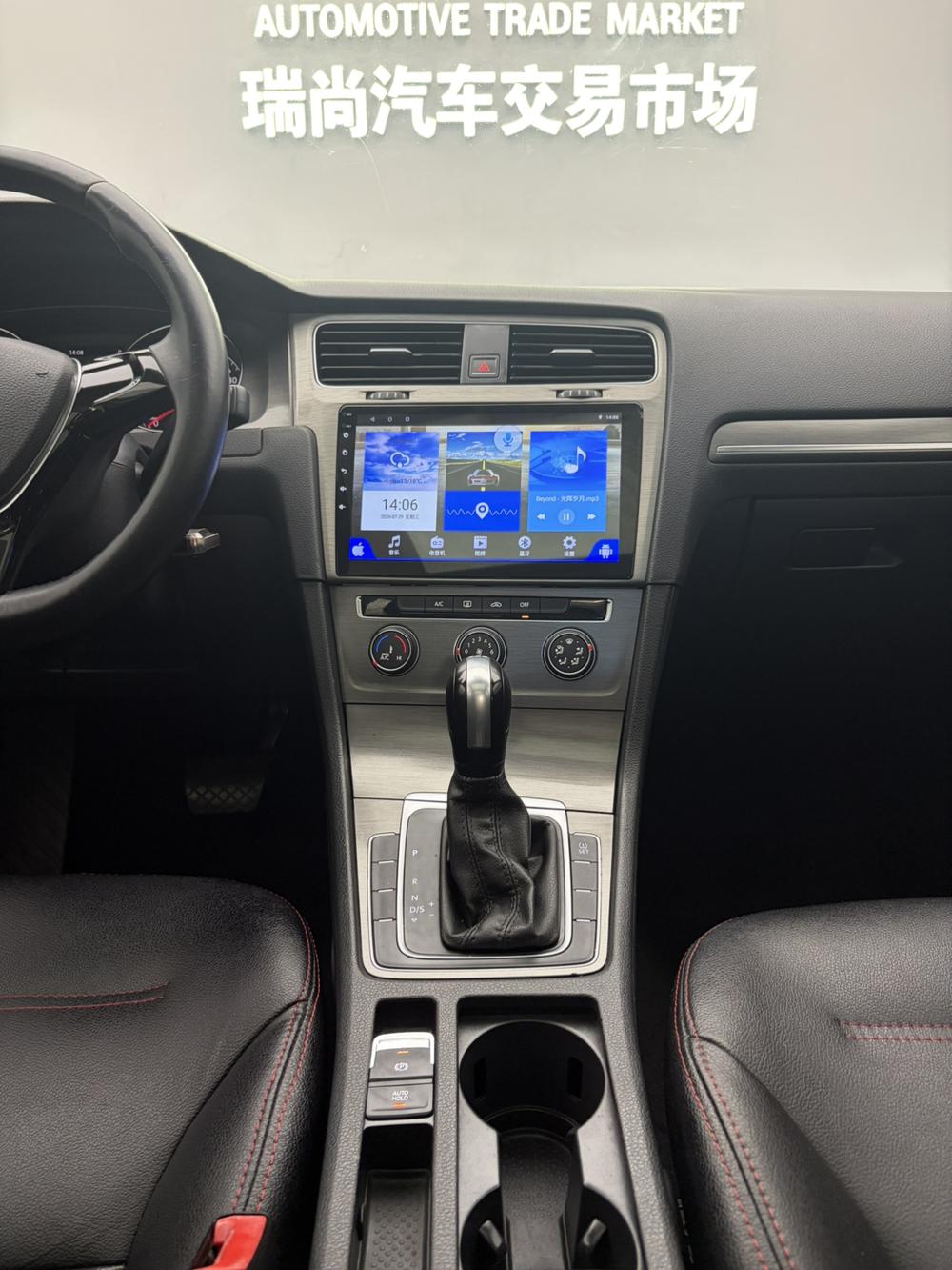 Volkswagen Golf 2015 car image #9