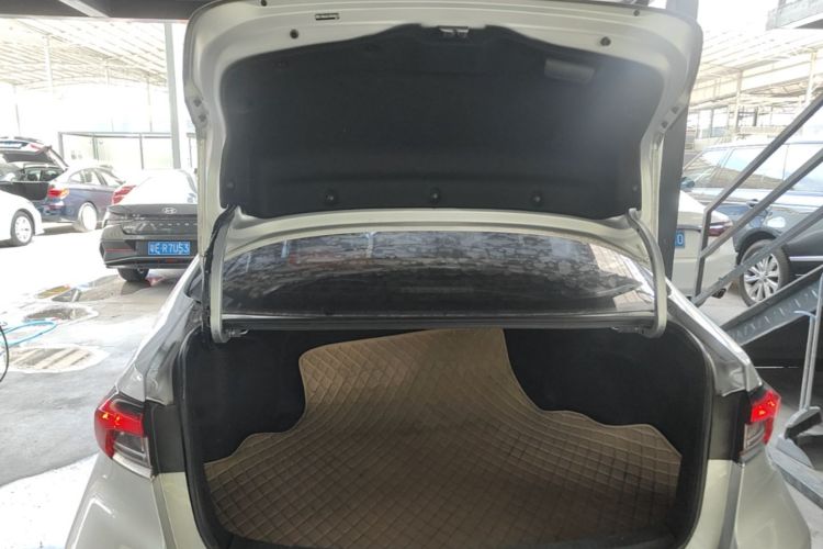 Toyota Corolla 2019 #19 Toyota Corolla 2019 car image #19