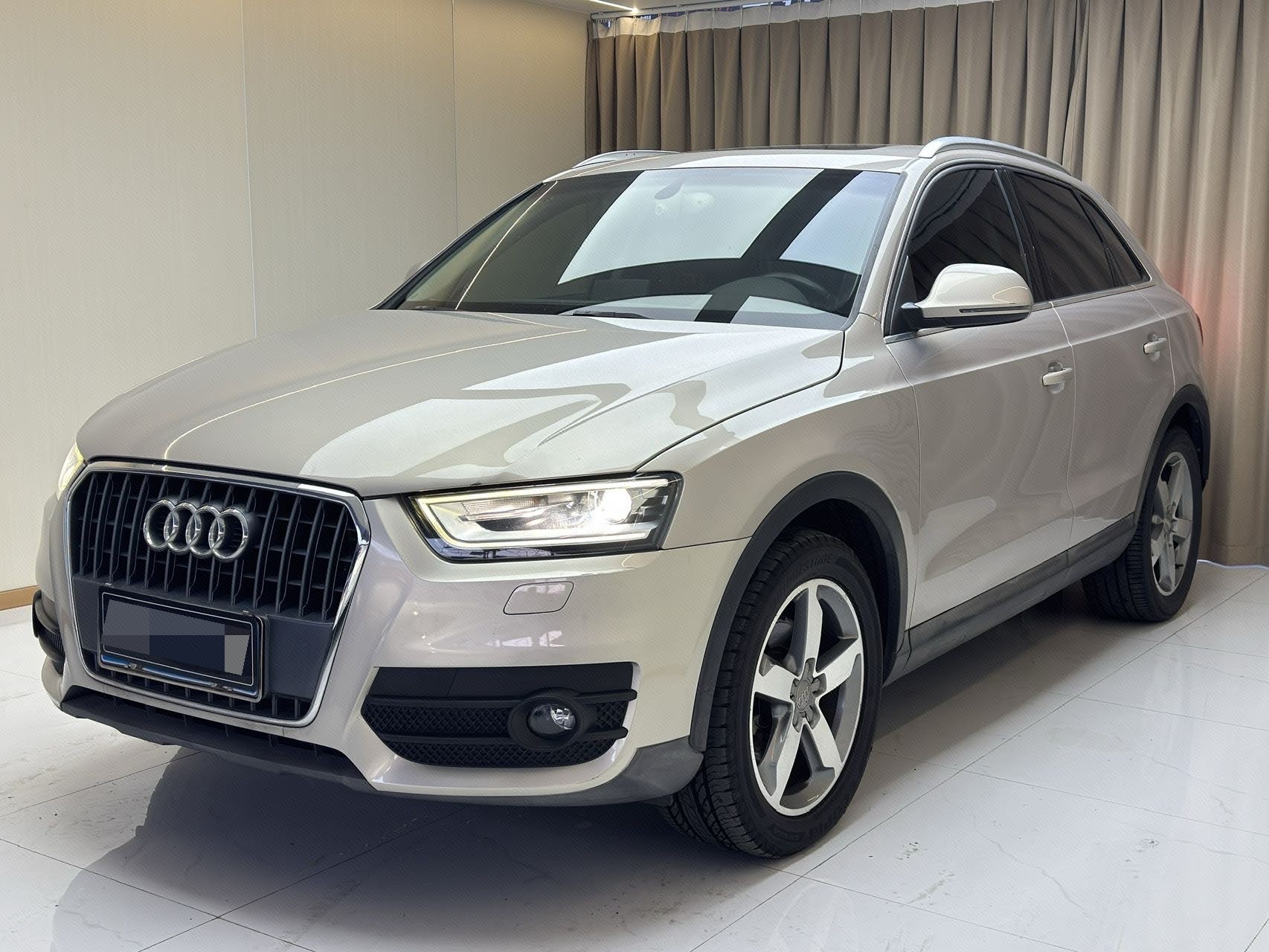 Audi Q3 2015 immagine di auto 