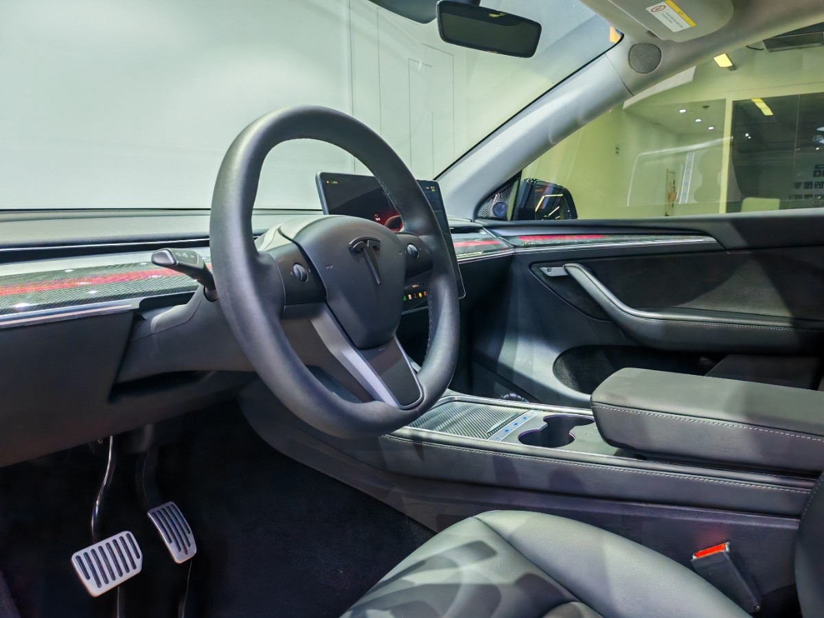 Tesla Model Y 2022 #4 Tesla Model Y 2022 car image #4