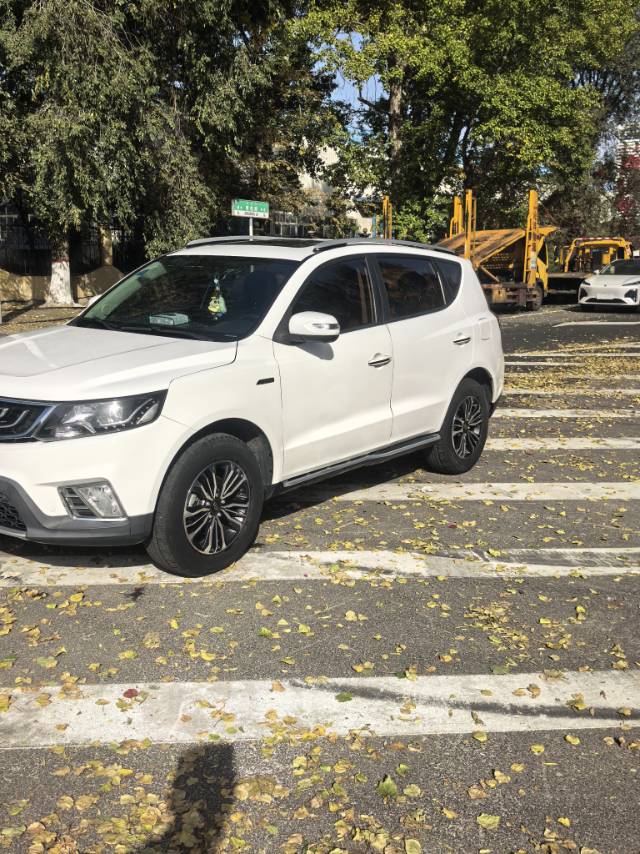 GEELY Vision X6 2016 GEELY Vision X6 2016 immagine di auto