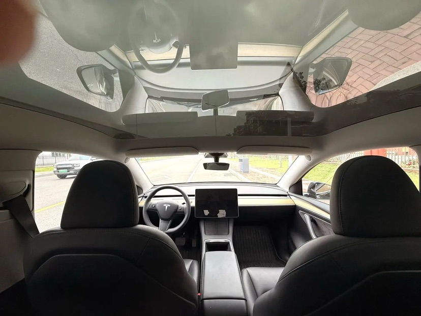 Tesla Model Y 2022 #4 Tesla Model Y 2022 car image #4
